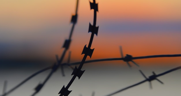 Satu Benang Bersama Kaum Musyrikin