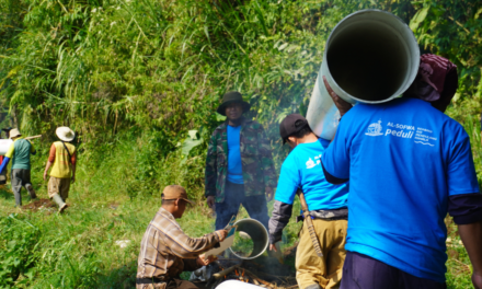 PIPANISASI AIR BERSIH SEPANJANG 308 METER  DI DESA SUKATANI KABUPATEN CIANJUR