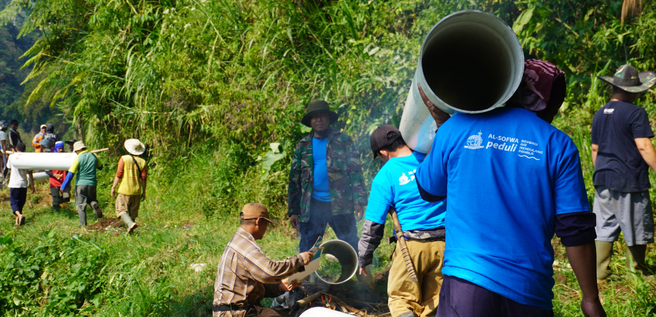 PIPANISASI AIR BERSIH SEPANJANG 308 METER  DI DESA SUKATANI KABUPATEN CIANJUR