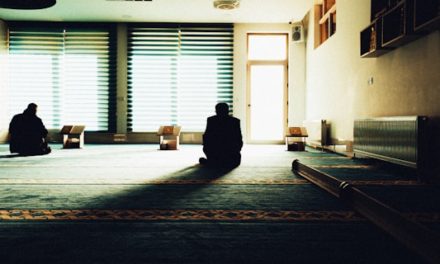 Sibukkan Dirimu dengan Memperbaiki Aibmu!