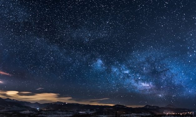 Apakah Mereka Tidak Memperhatikan ?