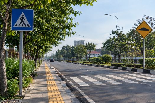 Betapa Sering Kita Melanggar Hak Jalan